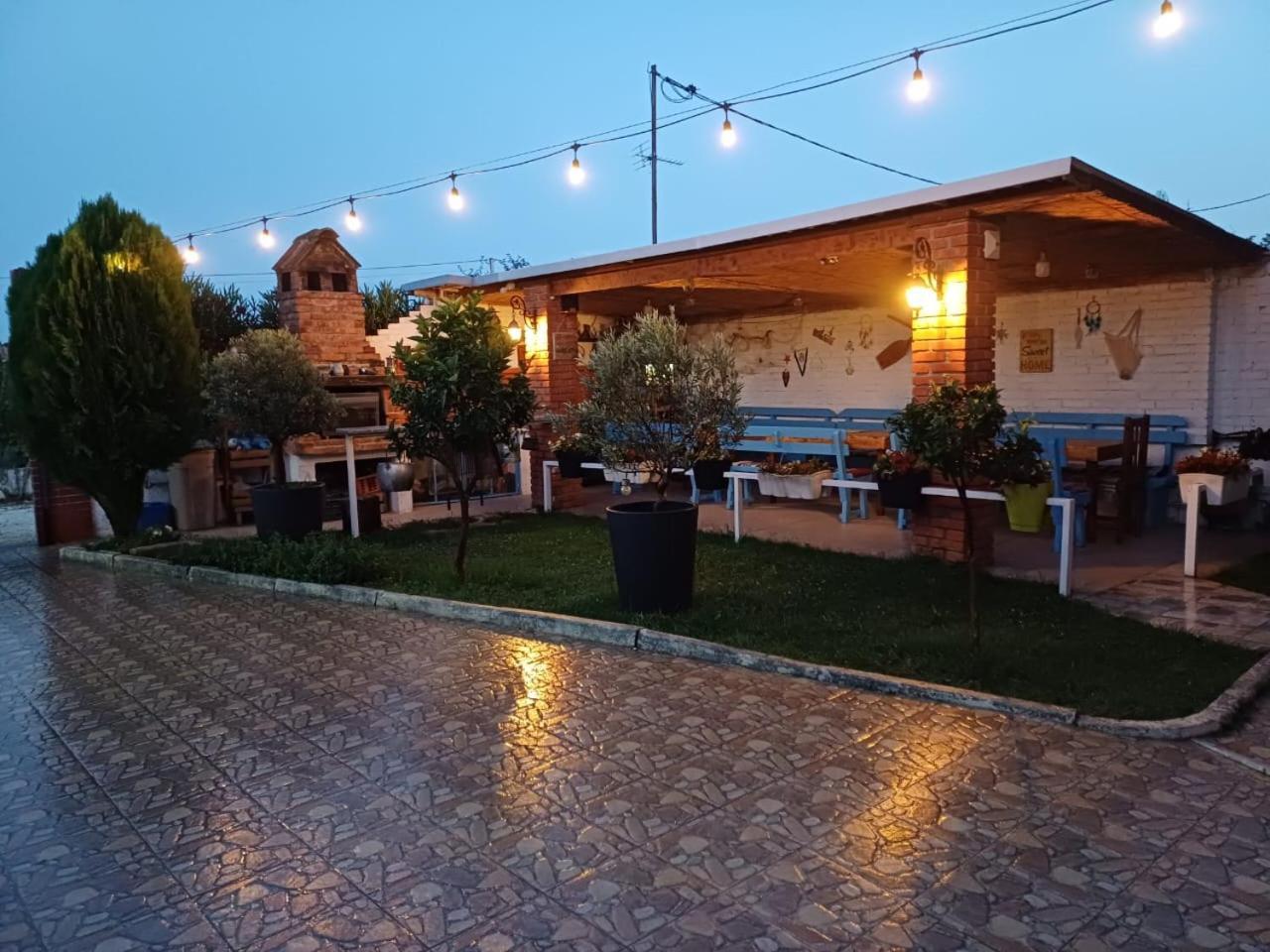 Vila Jone Golem  Exterior photo